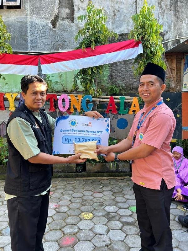 SD Muhammadiyah Tonggalan Turut Berpartisipasi Membantu Korban Bencana di NTT